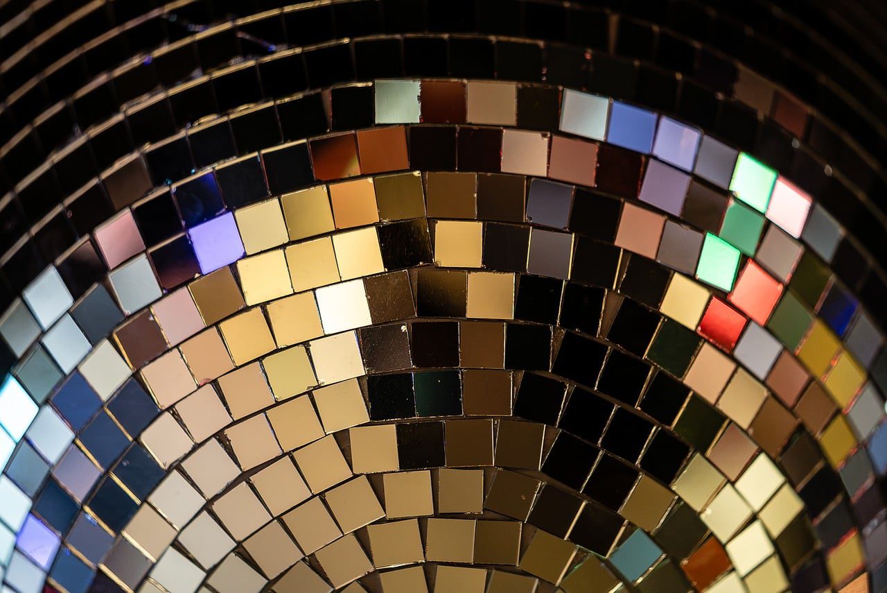 jrydertr-disco-9933086_1280